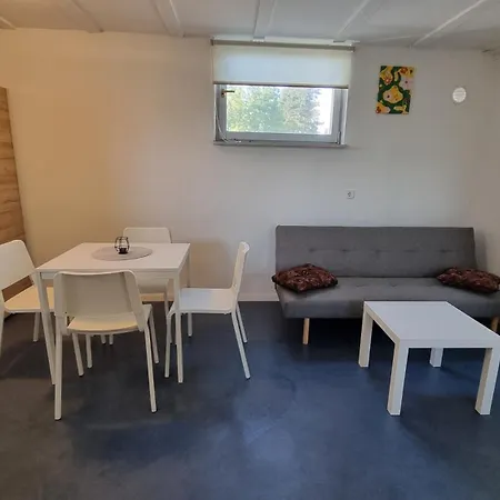 Pool Place Apartment *