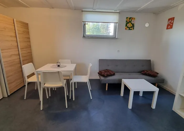 Pool Place Apartment *